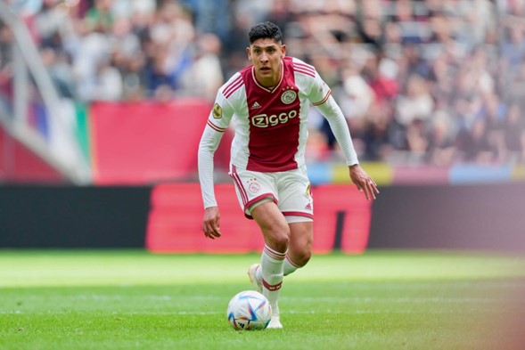 Edson Alvarez en Ajax