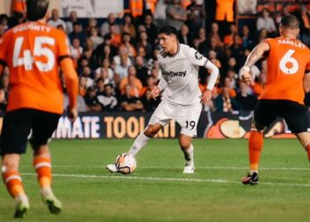 Edson Alvarez en West Ham